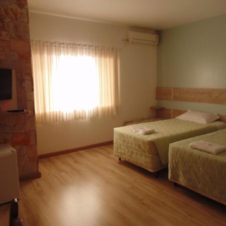 Hotel Vila Germanica Блуменау Стая снимка