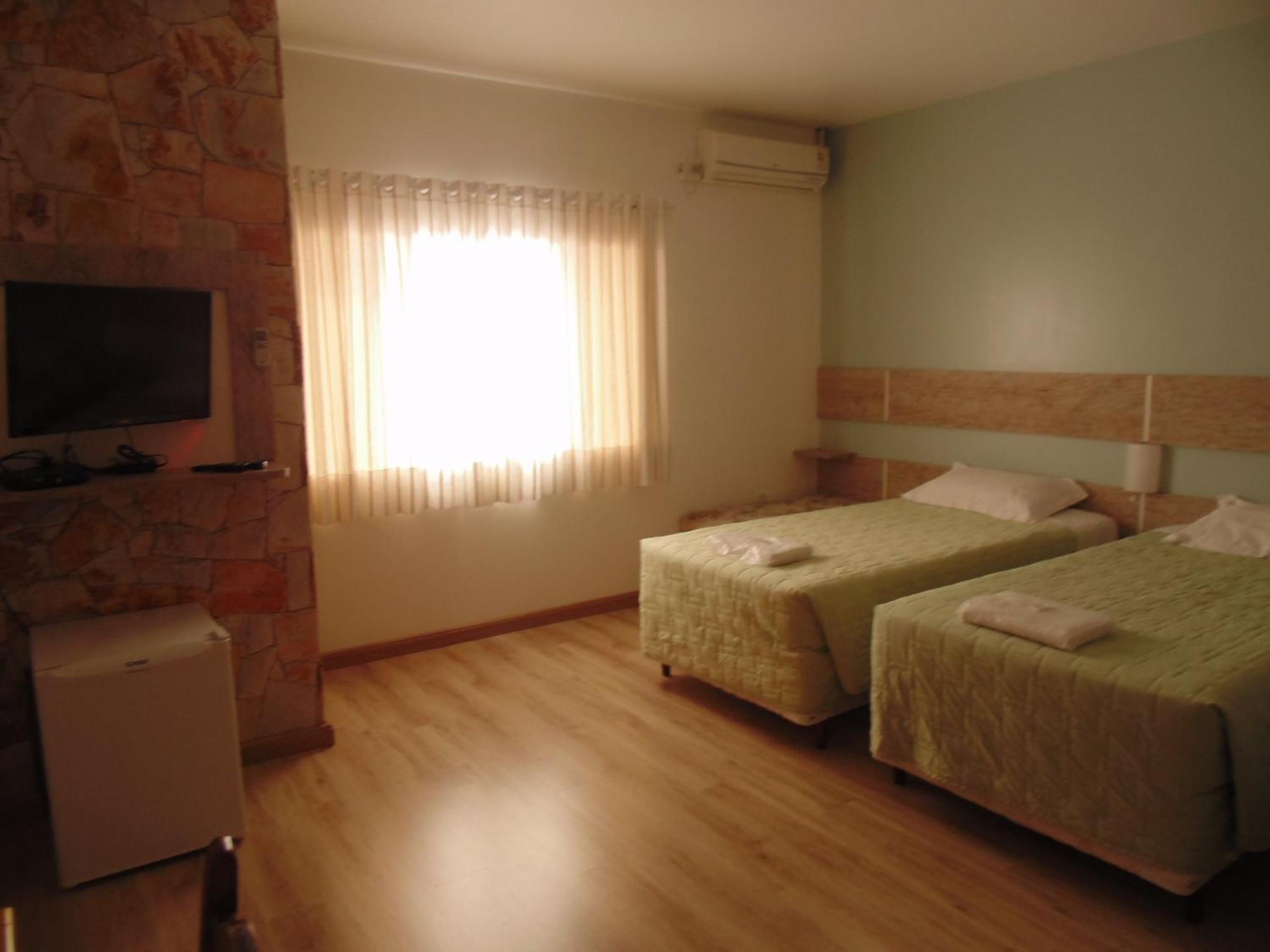 Hotel Vila Germanica Блуменау Стая снимка